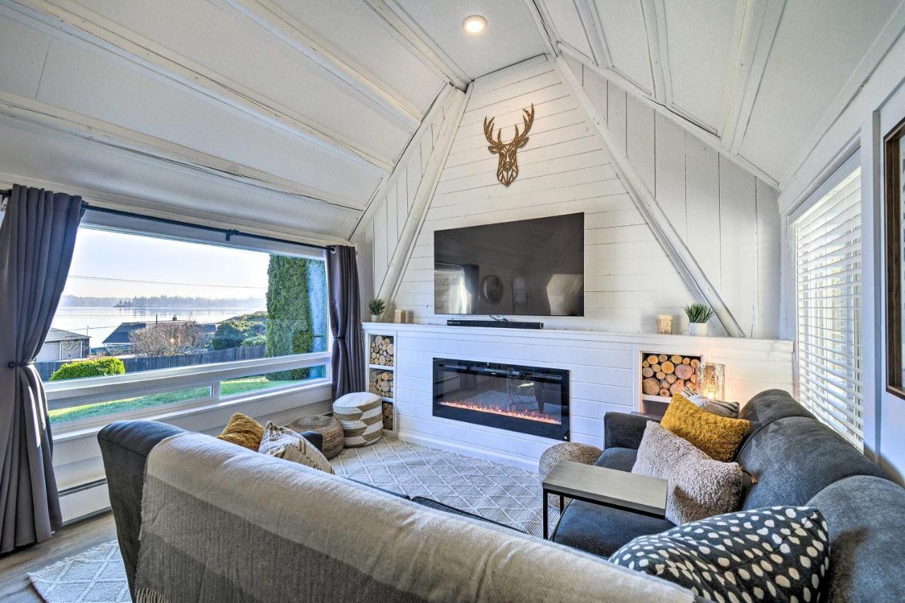 Puget Sound Cabin With Hot Tub And Water Views! เบรเมอร์ตัน ภายนอก รูปภาพ