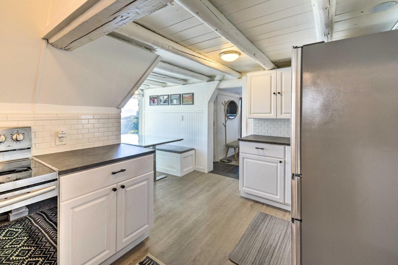 Puget Sound Cabin With Hot Tub And Water Views! เบรเมอร์ตัน ภายนอก รูปภาพ