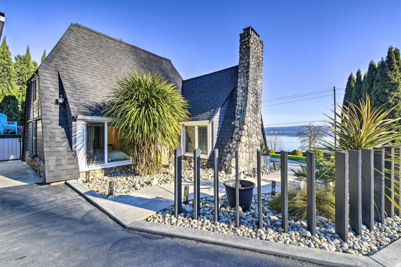 Puget Sound Cabin With Hot Tub And Water Views! เบรเมอร์ตัน ภายนอก รูปภาพ