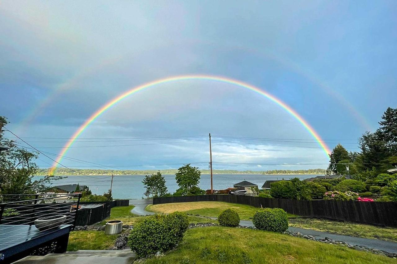 Puget Sound Cabin With Hot Tub And Water Views! เบรเมอร์ตัน ภายนอก รูปภาพ