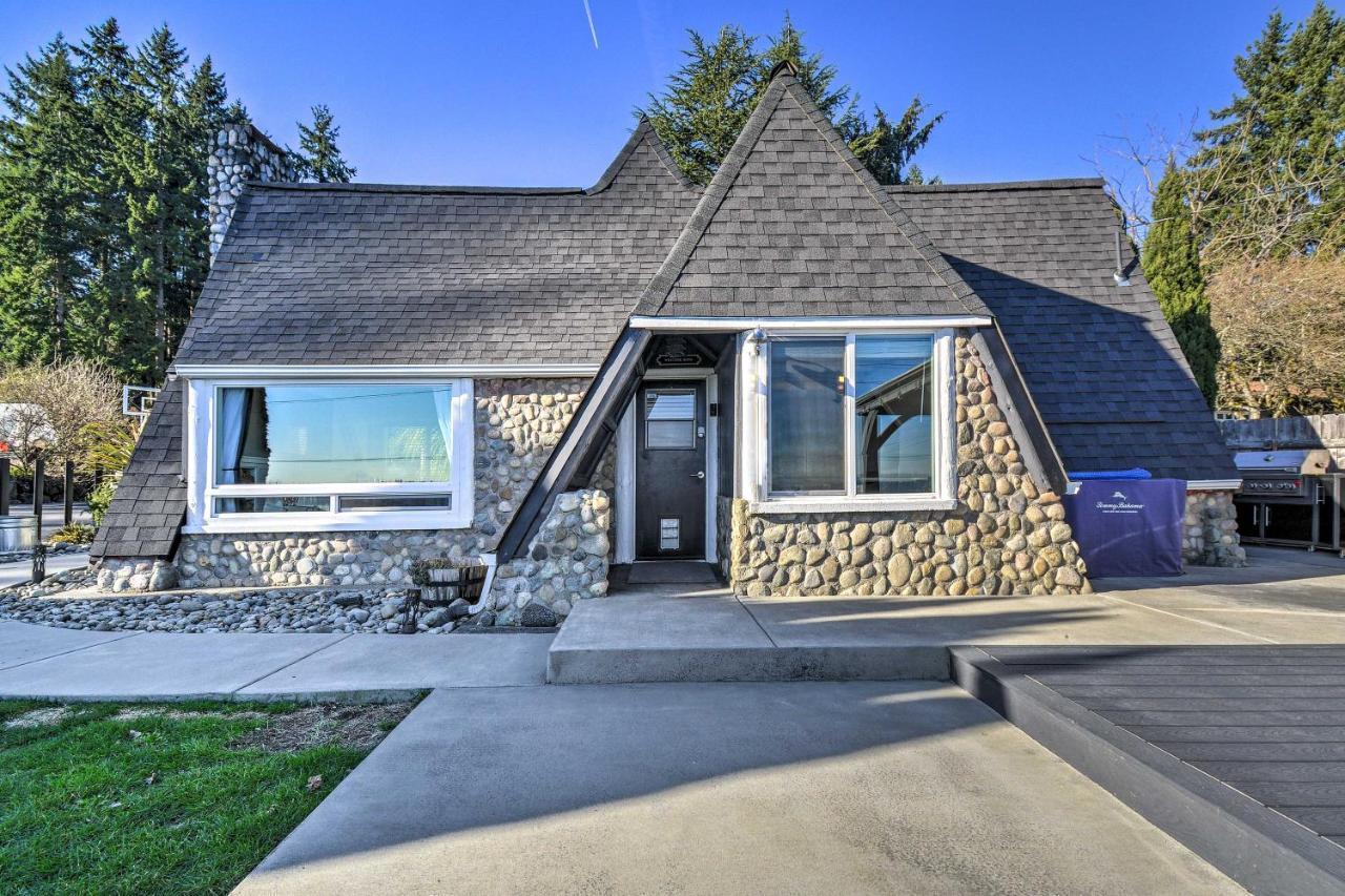 Puget Sound Cabin With Hot Tub And Water Views! เบรเมอร์ตัน ภายนอก รูปภาพ